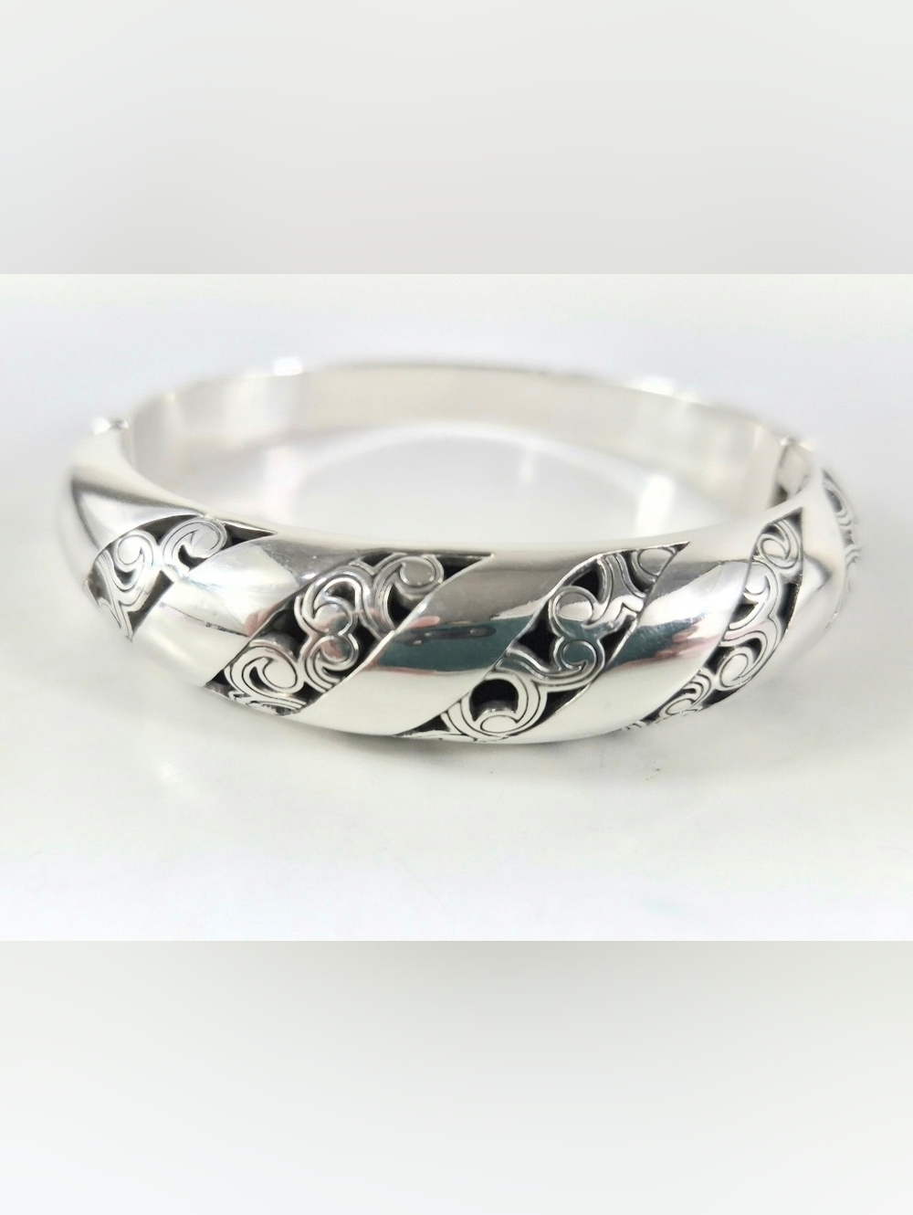 Brighton Kismet Hinged Bangle Bracelet